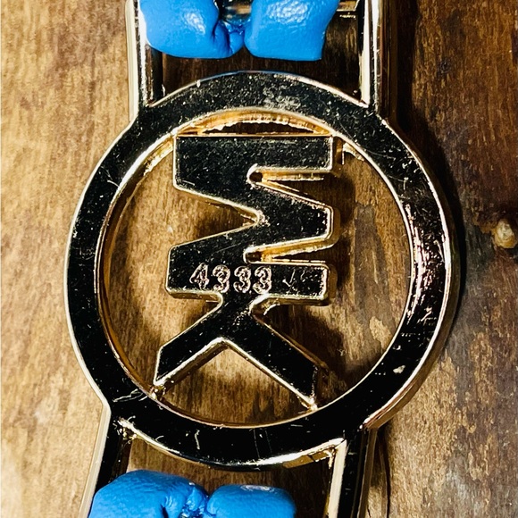 Unique “MK” Blue/Gold tone/Rhinestone adjustable bracelet - Picture 6 of 6